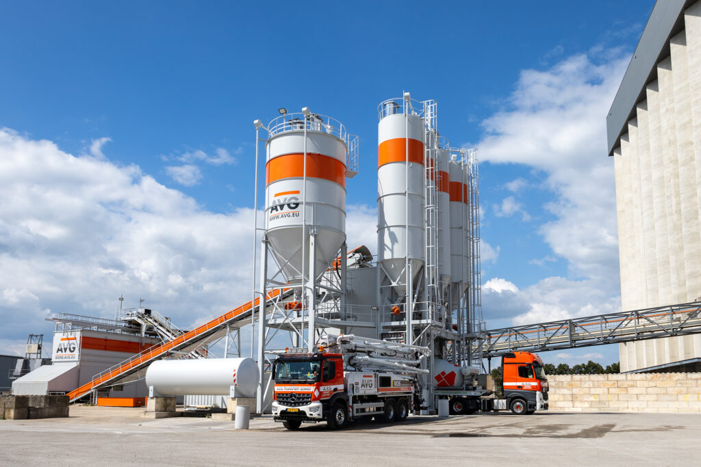 Contact_Transport_Betonmortel_Afvalcontainers_Zand_Grind
